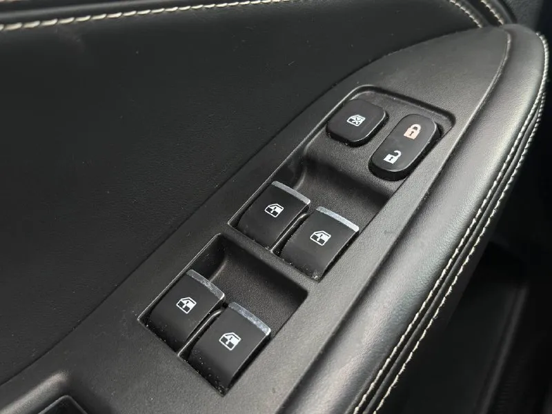 🏁в продаже jac j7 год выпуска: 2023 пробег на табло: 96 000 км птс: электронный, юр. чистый двигатель: 1.5 бензин трансмиссия: cvt vin: lj12fkt35p4024320 цена: 990 000 новая цена: 980 000 руб. 📞 +7 (938) 130-35-61 адрес: г. ростов-на-дону, тц «сиверс», пр. сиверса, 23 – как нас найти способы оплаты: — наличные; — кредит (20 банков); — безнал без ндс; — обмен на ваш авто. больше подробностей об авто и способах оплаты узнавайте у менеджера в @autozaorndbot ___________ смотрите все авто в наличии – https://autozao. ru/ 🗺️ присоединяйтесь к авто зао в других городах: — москва — краснодар — екатеринбург - фотография - 8