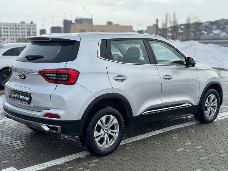 🏁в продаже chery tiggo 4 pro год выпуска: 2023 пробег на табло: 55 000 км птс: электронный, юр. чистый двигатель: 1.5 бензин трансмиссия: cvt vin: lvvdb21b1pd984551 цена: 1 040 000 новая цена: 1 030 000 руб. 📞 +7 (938) 130-35-61 адрес: г. ростов-на-дону, тц «сиверс», пр. сиверса, 23 – как нас найти способы оплаты: — наличные; — кредит (20 банков); — безнал без ндс; — обмен на ваш авто. больше подробностей об авто и способах оплаты узнавайте у менеджера в @autozaorndbot ___________ смотрите все авто в наличии – https://autozao. ru/ 🗺️ присоединяйтесь к авто зао в других городах: — москва — краснодар - фотография - 4