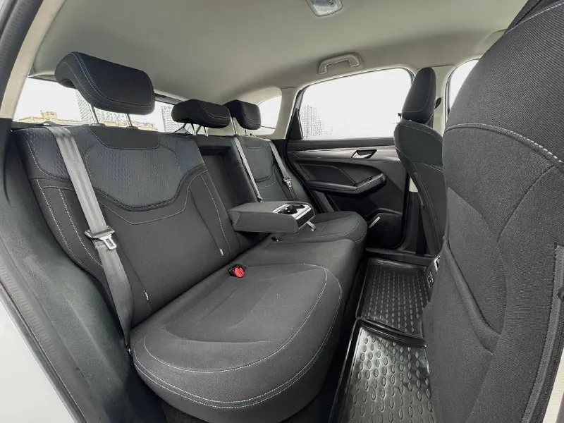 🏁в продаже haval jolion год выпуска: 2024 пробег на табло: 37 000 км птс: электронный, юр. чистый двигатель: 1.5 бензин трансмиссия: амт vin: xzgee04a5ra507172 цена: 1 480 000 руб. 📞 +7 (938) 130-35-61 адрес: г. ростов-на-дону, тц «сиверс», пр. сиверса, 23 – как нас найти способы оплаты: — наличные; — кредит (20 банков); — безнал без ндс; — обмен на ваш авто. больше подробностей об авто и способах оплаты узнавайте у менеджера @autozaorndbot ___________ смотрите все авто в наличии – https://autozao. ru/ max. ru/auto_zao_rnd 💬 🗺️ присоединяйтесь к авто зао в других городах: — москва — краснодар - фотография - 10