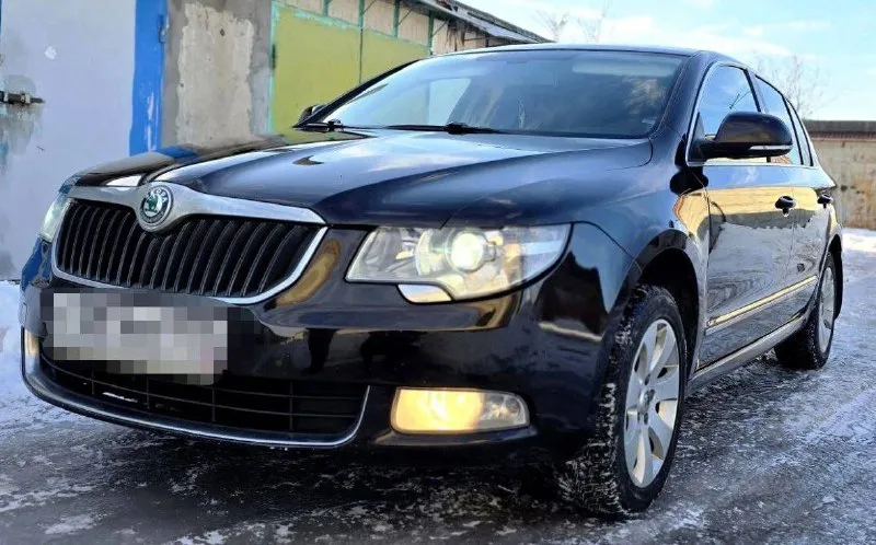 Продаю автомобиль skoda superb 2012 года, в отличном состоянии. мотор 1,8 tsi. два владельца. . гара... - фотография