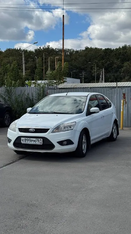 Ford focus 2, 1.6 мкпп, 2009г 400.000р продаю свой личный автомобиль. если вы ищете первую машину или просто надежный транспорт, который не подведет утром в мороз - вы по адресу. ﻿﻿владею 7 лет (не перекуп!). ﻿﻿всё, что должно работать - работает. ﻿﻿печка греет, кондиционер холодит. ﻿﻿техническая часть на 5, вложений по механике не требует. да, по кузову есть «следы времени», но за счет этого цена ниже рынка за такое техническое состояние. за машину не стыдно. стоит свежая зимняя резина. пишите, звоните, всё расскажу как есть! скину автотеку. причина продажи, уже есть новый авто. торг при осмотре +79061854829 - фотография - 3