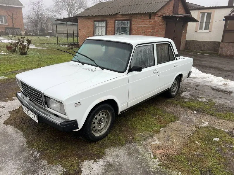 2007 год состояние идеал мотор нива инжектор музыка сигнализация авто запуск цена 250 т. р торг у капота 89185536476 связь: vk. ru/id1056663154 - фотография - 2