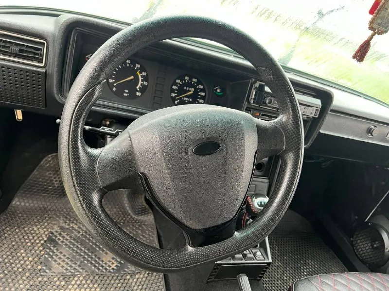 2007 год состояние идеал мотор нива инжектор музыка сигнализация авто запуск цена 250 т. р торг у капота 89185536476 связь: vk. ru/id1056663154 - фотография - 5