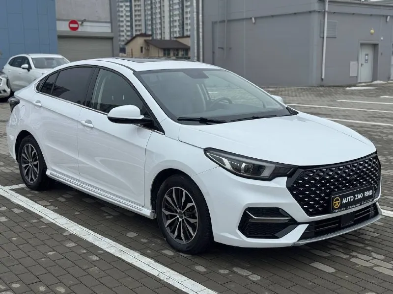 🏁в продаже omoda s5 год выпуска: 2023 пробег на табло: 35 600 км птс: электронный двигатель: 1.5 бензин трансмиссия: cvt vin: lvvdc21b6pd207425 цена: 1 090 000 руб. 📞 +7 (938) 130-35-61 адрес: г. ростов-на-дону, тц «сиверс», пр. сиверса, 23 – как нас найти способы оплаты: — наличные; — кредит (20 банков); — безнал без ндс; — обмен на ваш авто. больше подробностей об авто и способах оплаты узнавайте у менеджера @autozaorndbot ___________ смотрите все авто в наличии – https://autozao. ru/ max. ru/auto_zao_rnd 💬 🗺️ присоединяйтесь к авто зао в других городах: — москва — краснодар - фотография - 2