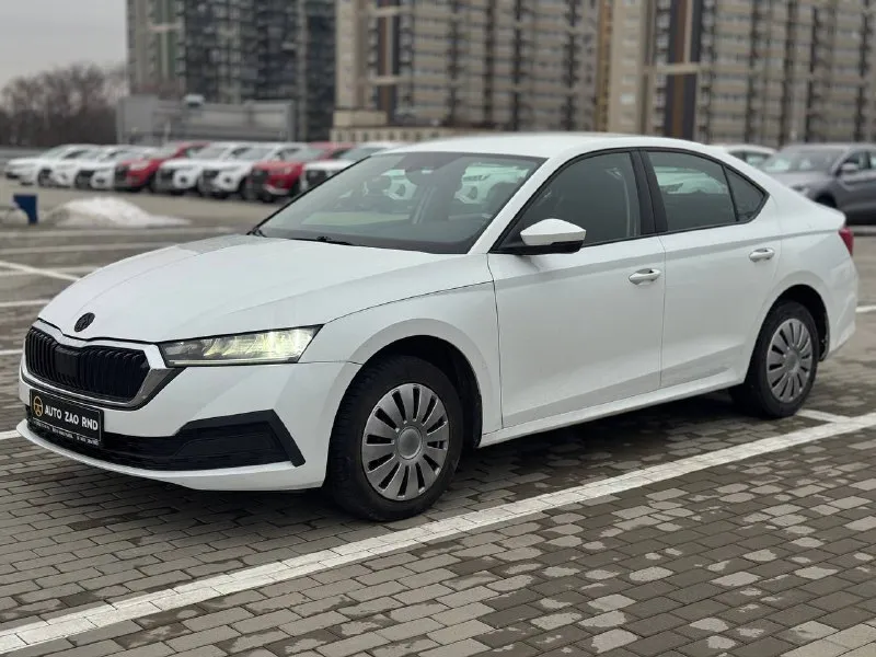 🏁в продаже skoda octavia год выпуска: 2021 пробег на табло: 60 000 км птс: электронный двигатель: 1.... - фотография