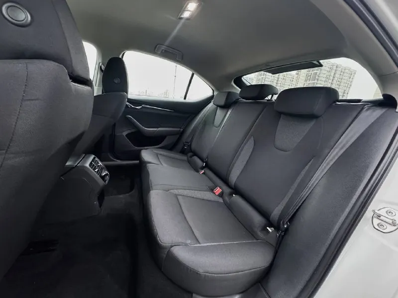 🏁в продаже skoda octavia год выпуска: 2021 пробег на табло: 60 000 км птс: электронный двигатель: 1.6 бензин трансмиссия: ат vin: xw8an4nx2nh008214 цена: 1 420 000 руб. 📞 + 7 (938) 130-35-61 адрес: г. ростов-на-дону, тц «сиверс», пр. сиверса, 23 – как нас найти способы оплаты: — наличные; — кредит (20 банков); — безнал без ндс; — обмен на ваш авто. больше подробностей об авто и способах оплаты узнавайте у менеджера @autozaorndbot ___________ смотрите все авто в наличии – https://autozao. ru/ max. ru/auto_zao_rnd 💬 🗺️ присоединяйтесь к авто зао в других городах: — москва — краснодар - фотография - 10