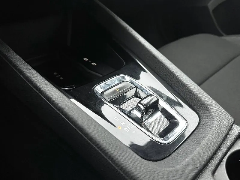 🏁в продаже skoda octavia год выпуска: 2021 пробег на табло: 60 000 км птс: электронный двигатель: 1.6 бензин трансмиссия: ат vin: xw8an4nx2nh008214 цена: 1 420 000 руб. 📞 + 7 (938) 130-35-61 адрес: г. ростов-на-дону, тц «сиверс», пр. сиверса, 23 – как нас найти способы оплаты: — наличные; — кредит (20 банков); — безнал без ндс; — обмен на ваш авто. больше подробностей об авто и способах оплаты узнавайте у менеджера @autozaorndbot ___________ смотрите все авто в наличии – https://autozao. ru/ max. ru/auto_zao_rnd 💬 🗺️ присоединяйтесь к авто зао в других городах: — москва — краснодар - фотография - 9