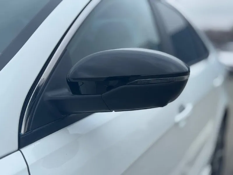 🏁в продаже kaiyi e5 год выпуска: 2023 пробег на табло: 56 000 км птс: электронный двигатель: 1.5 бензин трансмиссия: cvt vin: xuuja2g27p0002858 цена: 1 090 000 руб. 📞 + 7 (938) 130-35-61 адрес: г. ростов-на-дону, тц «сиверс», пр. сиверса, 23 – как нас найти способы оплаты: — наличные; — кредит (20 банков); — безнал без ндс; — обмен на ваш авто. больше подробностей об авто и способах оплаты узнавайте у менеджера @autozaorndbot ___________ смотрите все авто в наличии – https://autozao. ru/ max. ru/auto_zao_rnd 💬 🗺️ присоединяйтесь к авто зао в других городах: — москва — краснодар - фотография - 10