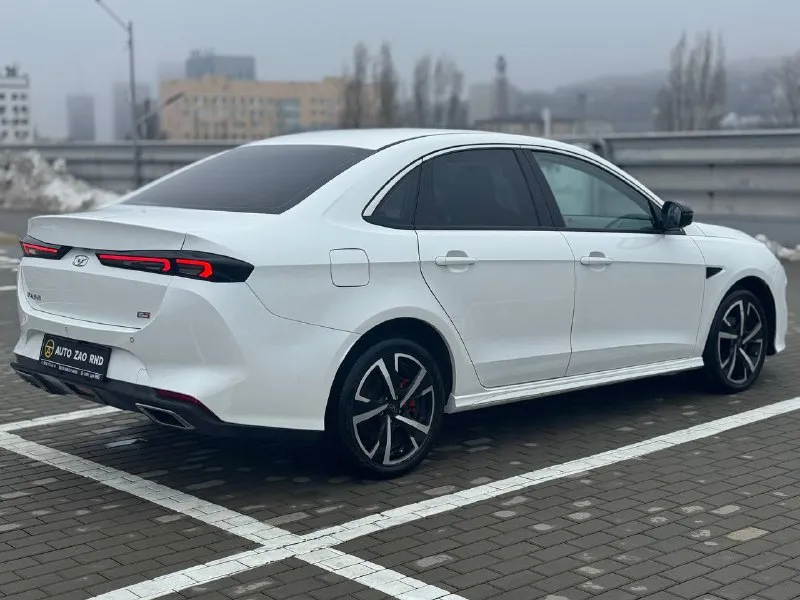 🏁в продаже kaiyi e5 год выпуска: 2023 пробег на табло: 56 000 км птс: электронный двигатель: 1.5 бензин трансмиссия: cvt vin: xuuja2g27p0002858 цена: 1 090 000 руб. 📞 + 7 (938) 130-35-61 адрес: г. ростов-на-дону, тц «сиверс», пр. сиверса, 23 – как нас найти способы оплаты: — наличные; — кредит (20 банков); — безнал без ндс; — обмен на ваш авто. больше подробностей об авто и способах оплаты узнавайте у менеджера @autozaorndbot ___________ смотрите все авто в наличии – https://autozao. ru/ max. ru/auto_zao_rnd 💬 🗺️ присоединяйтесь к авто зао в других городах: — москва — краснодар - фотография - 3