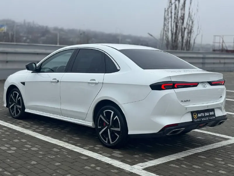 🏁в продаже kaiyi e5 год выпуска: 2023 пробег на табло: 56 000 км птс: электронный двигатель: 1.5 бензин трансмиссия: cvt vin: xuuja2g27p0002858 цена: 1 090 000 руб. 📞 + 7 (938) 130-35-61 адрес: г. ростов-на-дону, тц «сиверс», пр. сиверса, 23 – как нас найти способы оплаты: — наличные; — кредит (20 банков); — безнал без ндс; — обмен на ваш авто. больше подробностей об авто и способах оплаты узнавайте у менеджера @autozaorndbot ___________ смотрите все авто в наличии – https://autozao. ru/ max. ru/auto_zao_rnd 💬 🗺️ присоединяйтесь к авто зао в других городах: — москва — краснодар - фотография - 4