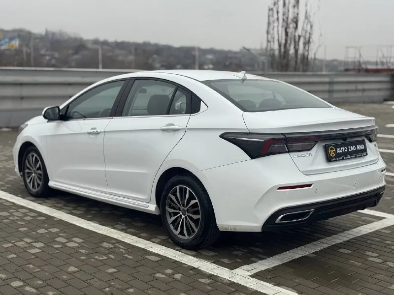 🏁в продаже omoda s5 год выпуска: 2023 пробег на табло: 48 000 км птс: электронный двигатель: 1.5 бензин трансмиссия: cvt vin: lvvdc21b2pd207485 цена: 1 080 000 руб. 📞 + 7 (938) 130-35-61 адрес: г. ростов-на-дону, тц «сиверс», пр. сиверса, 23 – как нас найти способы оплаты: — наличные; — кредит (20 банков); — безнал без ндс; — обмен на ваш авто. больше подробностей об авто и способах оплаты узнавайте у менеджера @autozaorndbot ___________ смотрите все авто в наличии – https://autozao. ru/ max. ru/auto_zao_rnd 💬 🗺️ присоединяйтесь к авто зао в других городах: — москва — краснодар - фотография - 3