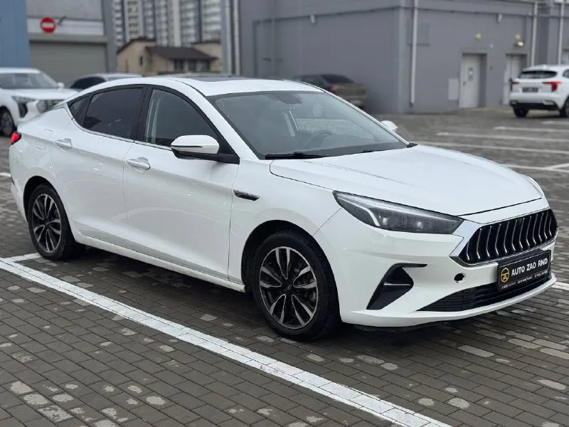 🏁 в продаже jac j7 год выпуска: 2023 пробег на табло: 61 000 км птс: электронный двигатель: 1.5 бензин трансмиссия: cvt vin: mx1j7aggxpk047357 цена: 970 000 руб. 📞 + 7 (938) 130-35-61 адрес: г. ростов-на-дону, тц «сиверс», пр. сиверса, 23 – как нас найти способы оплаты: — наличные; — кредит (20 банков); — безнал без ндс; — обмен на ваш авто. больше подробностей об авто и способах оплаты узнавайте у менеджера @autozaorndbot ___________ смотрите все авто в наличии – https://autozao. ru/ max. ru/auto_zao_rnd 💬 🗺️ присоединяйтесь к авто зао в других городах: — москва — краснодар - фотография - 2