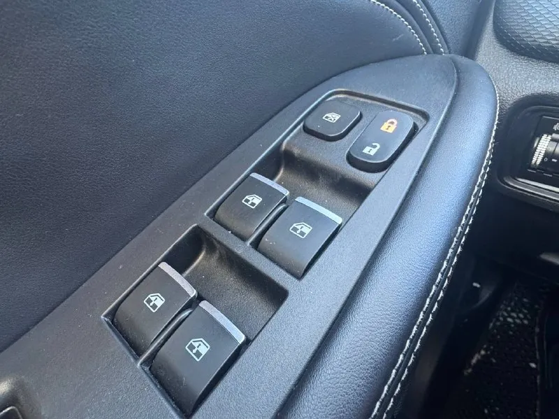 🏁 в продаже jac j7 год выпуска: 2023 пробег на табло: 61 000 км птс: электронный двигатель: 1.5 бензин трансмиссия: cvt vin: mx1j7aggxpk047357 цена: 970 000 руб. 📞 + 7 (938) 130-35-61 адрес: г. ростов-на-дону, тц «сиверс», пр. сиверса, 23 – как нас найти способы оплаты: — наличные; — кредит (20 банков); — безнал без ндс; — обмен на ваш авто. больше подробностей об авто и способах оплаты узнавайте у менеджера @autozaorndbot ___________ смотрите все авто в наличии – https://autozao. ru/ max. ru/auto_zao_rnd 💬 🗺️ присоединяйтесь к авто зао в других городах: — москва — краснодар - фотография - 8