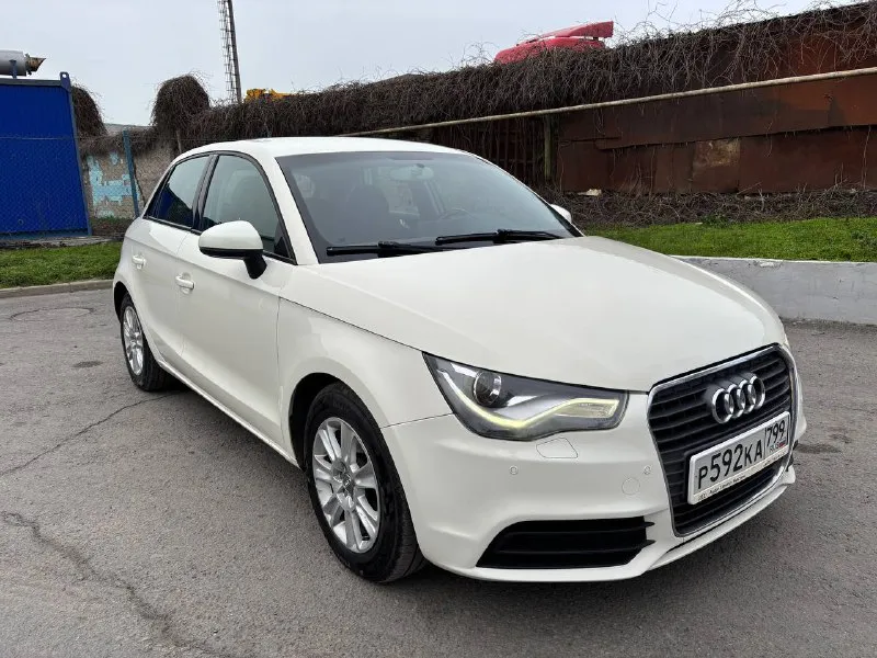 Продам audi a1 2014г. 1.4 tfsi dsg 750 т. р. 89054582118 таганрог автомобиль в отличном состоянии, машина вложений не требует, всегда проходила своевременное обслуживания на качественных запчастях. хорошая комплектация старт стоп, подогрев сидений. двигатель работают отличное едет очень шустро, кпп без нареканий не пинает, не дергает, не буксует. с документами полный порядок! без штрафов запретов итд. внешних дефектов нет, выглядит как новая. - фотография - 2