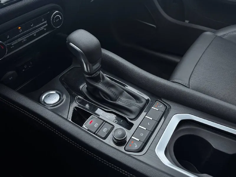 🏁в продаже chery tiggo 4 год выпуска: 2022 пробег на табло: 52 000 км птс: электронный двигатель: 1.5 бензин трансмиссия: cvt vin: lvvdb21bxnd317247 цена: 990 000 руб. 📞 +7 (938) 130-35-61 адрес: г. ростов-на-дону, тц «сиверс», пр. сиверса, 23 – как нас найти способы оплаты: — наличные; — кредит (20 банков); — безнал без ндс; — обмен на ваш авто. больше подробностей об авто и способах оплаты узнавайте у менеджера в @autozaorndbot ___________ смотрите все авто в наличии – https://autozao. ru/ 🗺️ присоединяйтесь к авто зао в других городах: — москва — краснодар - фотография - 6