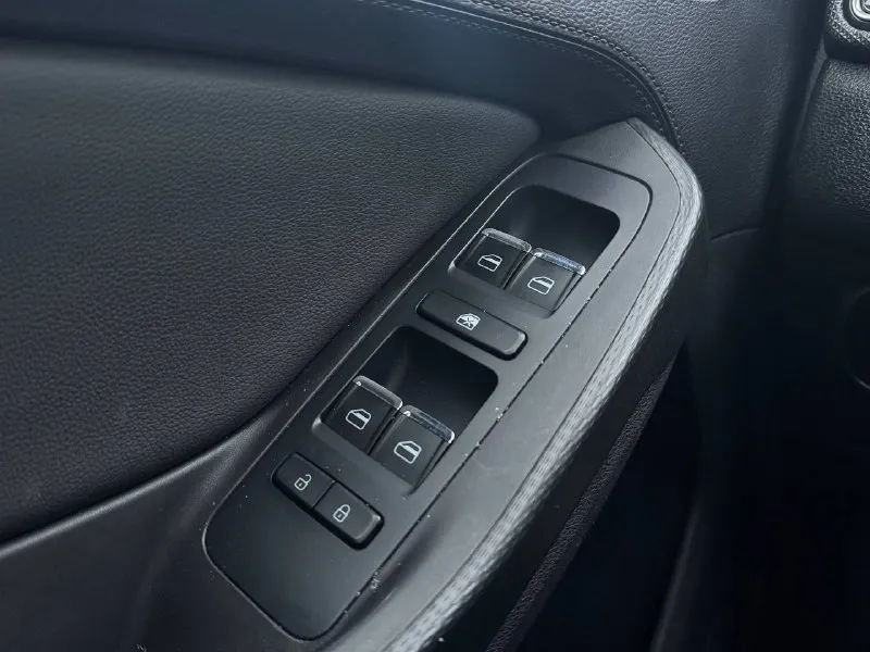 🏁в продаже chery tiggo 4 год выпуска: 2022 пробег на табло: 52 000 км птс: электронный двигатель: 1.5 бензин трансмиссия: cvt vin: lvvdb21bxnd317247 цена: 990 000 руб. 📞 +7 (938) 130-35-61 адрес: г. ростов-на-дону, тц «сиверс», пр. сиверса, 23 – как нас найти способы оплаты: — наличные; — кредит (20 банков); — безнал без ндс; — обмен на ваш авто. больше подробностей об авто и способах оплаты узнавайте у менеджера в @autozaorndbot ___________ смотрите все авто в наличии – https://autozao. ru/ 🗺️ присоединяйтесь к авто зао в других городах: — москва — краснодар - фотография - 7