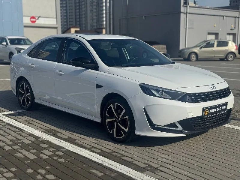 🏁в продаже kaiyi e5 год выпуска: 2023 пробег на табло: 67 000 км птс: электронный двигатель: 1.5 бензин трансмиссия: cvt vin: xuuja2g29p0003218 цена: 1 080 000 руб. 📞 +7 (938) 130-35-61 адрес: г. ростов-на-дону, тц «сиверс», пр. сиверса, 23 – как нас найти способы оплаты: — наличные; — кредит (20 банков); — безнал без ндс; — обмен на ваш авто. больше подробностей об авто и способах оплаты узнавайте у менеджера в @autozaorndbot ___________ смотрите все авто в наличии – https://autozao. ru/ 🗺️ присоединяйтесь к авто зао в других городах: — москва — краснодар - фотография - 2