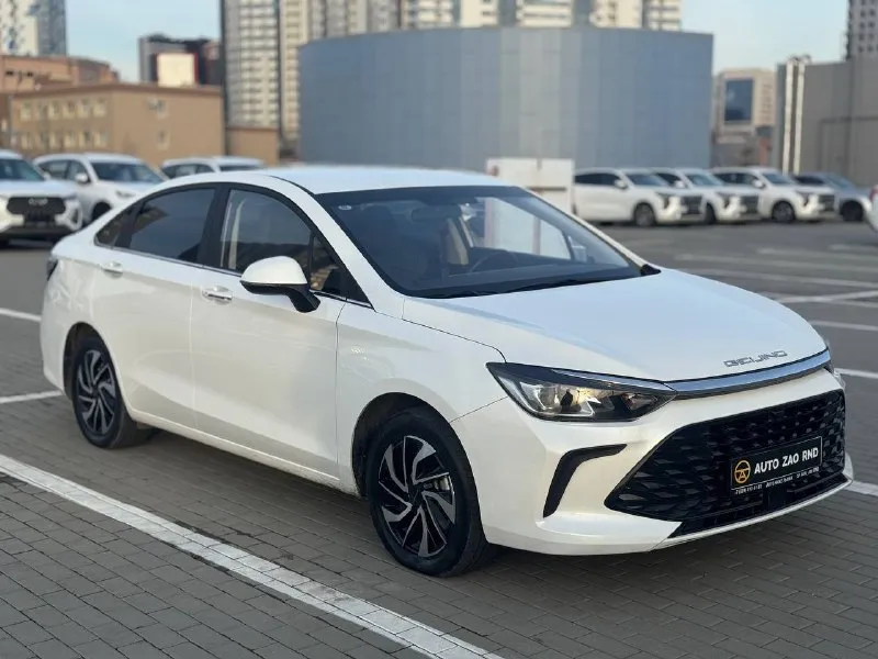 🏁в продаже baic u5 plus год выпуска: 2023 пробег на табло: 31 000 км птс: электронный двигатель: 1.5 бензин трансмиссия: cvt vin: xwdclsac4p0000978 цена: 1 070 000 руб. 📞 +7 (938) 130-35-61 адрес: г. ростов-на-дону, тц «сиверс», пр. сиверса, 23 – как нас найти способы оплаты: — наличные; — кредит (20 банков); — безнал без ндс; — обмен на ваш авто. больше подробностей об авто и способах оплаты узнавайте у менеджера в @autozaorndbot ___________ смотрите все авто в наличии – https://autozao. ru/ 🗺️ присоединяйтесь к авто зао в других городах: — москва — краснодар - фотография - 2