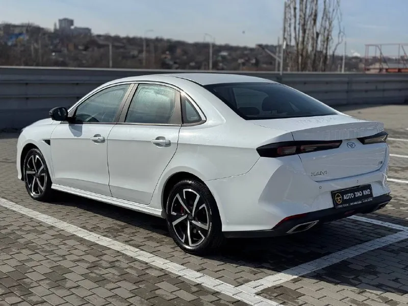 🏁в продаже kaiyi e5 год выпуска: 2023 пробег на табло: 38 000 км птс: электронный двигатель: 1.5 бензин трансмиссия: cvt vin: xuuja2g27p0003492 цена: 1 080 000 руб. 📞 +7 (938) 130-35-61 адрес: г. ростов-на-дону, тц «сиверс», пр. сиверса, 23 – как нас найти способы оплаты: — наличные; — кредит (20 банков); — безнал без ндс; — обмен на ваш авто. больше подробностей об авто и способах оплаты узнавайте у менеджера в @autozaorndbot ___________ смотрите все авто в наличии – https://autozao. ru/ 🗺️ присоединяйтесь к авто зао в других городах: — москва — краснодар - фотография - 3