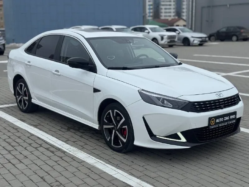 🏁в продаже kaiyi e5 год выпуска: 2023 пробег на табло: 54 000 км птс: электронный двигатель: 1.5 бензин трансмиссия: cvt vin: xuuja2g27p0002892 цена: 1 070 000 руб. 📞 +7 (938) 130-35-61 адрес: г. ростов-на-дону, тц «сиверс», пр. сиверса, 23 – как нас найти способы оплаты: — наличные; — кредит (20 банков); — безнал без ндс; — обмен на ваш авто. больше подробностей об авто и способах оплаты узнавайте у менеджера в @autozaorndbot ___________ смотрите все авто в наличии – https://autozao. ru/ 🗺️ присоединяйтесь к авто зао в других городах: — москва — краснодар - фотография - 2