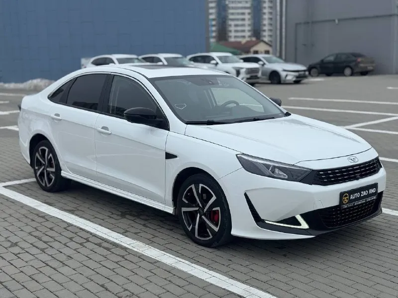 🏁в продаже kaiyi e5 год выпуска: 2023 пробег на табло: 52 000 км птс: электронный двигатель: 1.5 бензин трансмиссия: cvt vin: xuuja2g29p0001453 цена: 1 070 000 руб. 📞 +7 (938) 130-35-61 адрес: г. ростов-на-дону, тц «сиверс», пр. сиверса, 23 – как нас найти способы оплаты: — наличные; — кредит (20 банков); — безнал без ндс; — обмен на ваш авто. больше подробностей об авто и способах оплаты узнавайте у менеджера в @autozaorndbot ___________ смотрите все авто в наличии – https://autozao. ru/ 🗺️ присоединяйтесь к авто зао в других городах: — москва — краснодар - фотография - 2