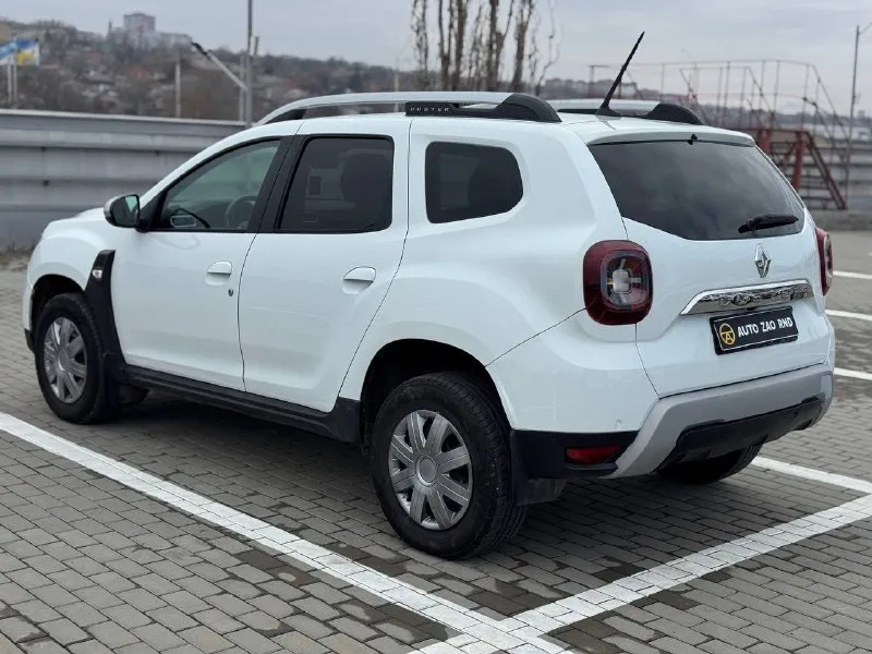 🏁 в продаже renault duster год выпуска: 2021 пробег на табло: 64 000 км птс: электронный двигатель: 1.3 бензин трансмиссия: cvt vin: x7lhsrp3968215340 цена: 1 150 000 руб. 📞 + 7 (938) 130-35-61 адрес: г. ростов-на-дону, тц «сиверс», пр. сиверса, 23 – как нас найти способы оплаты: — наличные; — кредит (20 банков); — безнал без ндс; — обмен на ваш авто. больше подробностей об авто и способах оплаты узнавайте у менеджера @autozaorndbot ___________ смотрите все авто в наличии – https://autozao. ru/ max. ru/auto_zao_rnd 💬 🗺️ присоединяйтесь к авто зао в других городах: — москва — краснодар - фотография - 3