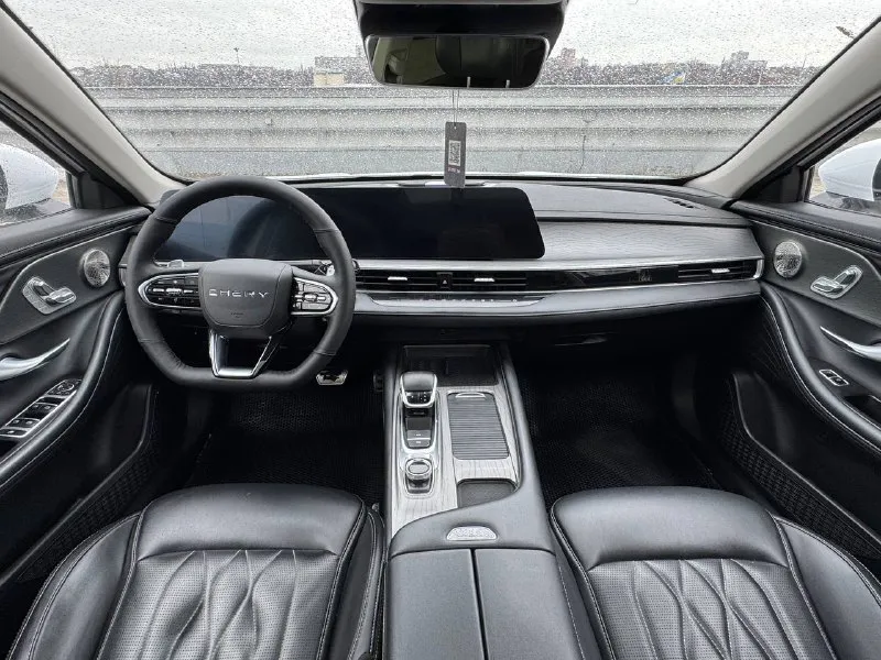 🏁 в продаже chery arrizo 8 год выпуска: 2023 пробег на табло: 33 000 км птс: электронный двигатель: 1.6 бензин трансмиссия: amt vin: lvvdc21b7pd290265 цена: 1 740 000 руб. 📞 + 7 (938) 130-35-61 адрес: г. ростов-на-дону, тц «сиверс», пр. сиверса, 23 – как нас найти способы оплаты: — наличные; — кредит (20 банков); — безнал без ндс; — обмен на ваш авто. больше подробностей об авто и способах оплаты узнавайте у менеджера @autozaorndbot ___________ смотрите все авто в наличии – https://autozao. ru/ max. ru/auto_zao_rnd 💬 🗺️ присоединяйтесь к авто зао в других городах: — москва — краснодар - фотография - 5