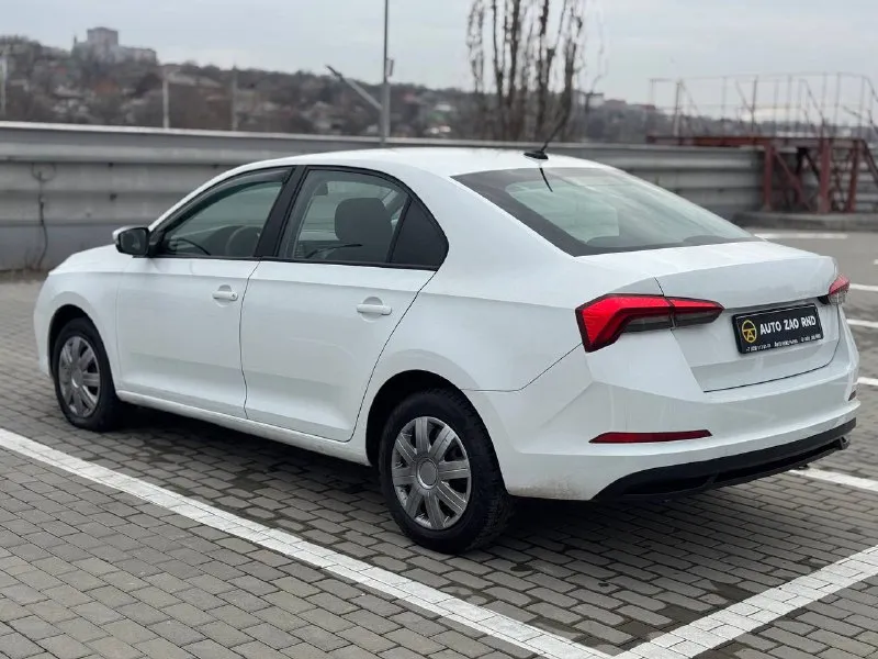 🏁 в продаже skoda rapid год выпуска: 2021 пробег на табло: 132 000 км птс: электронный двигатель: 1.6 бензин трансмиссия: at vin: xw8ac2nh6mk133687 цена: 940 000 руб. 📞 + 7 (938) 130-35-61 адрес: г. ростов-на-дону, тц «сиверс», пр. сиверса, 23 – как нас найти способы оплаты: — наличные; — кредит (20 банков); — безнал без ндс; — обмен на ваш авто. больше подробностей об авто и способах оплаты узнавайте у менеджера @autozaorndbot ___________ смотрите все авто в наличии – https://autozao. ru/ max. ru/auto_zao_rnd 💬 🗺️ присоединяйтесь к авто зао в других городах: — москва — краснодар - фотография - 3