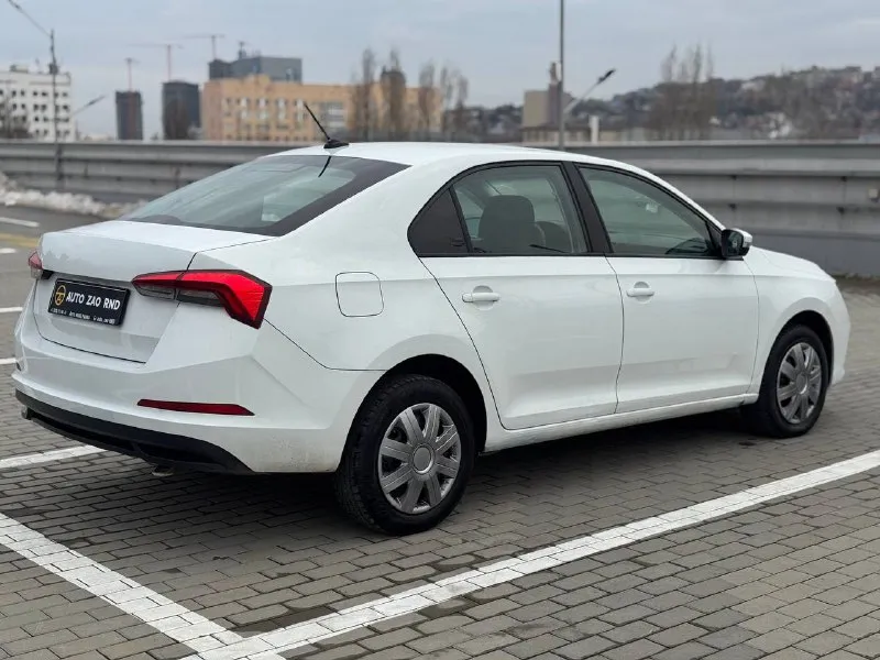 🏁 в продаже skoda rapid год выпуска: 2021 пробег на табло: 132 000 км птс: электронный двигатель: 1.6 бензин трансмиссия: at vin: xw8ac2nh6mk133687 цена: 940 000 руб. 📞 + 7 (938) 130-35-61 адрес: г. ростов-на-дону, тц «сиверс», пр. сиверса, 23 – как нас найти способы оплаты: — наличные; — кредит (20 банков); — безнал без ндс; — обмен на ваш авто. больше подробностей об авто и способах оплаты узнавайте у менеджера @autozaorndbot ___________ смотрите все авто в наличии – https://autozao. ru/ max. ru/auto_zao_rnd 💬 🗺️ присоединяйтесь к авто зао в других городах: — москва — краснодар - фотография - 4