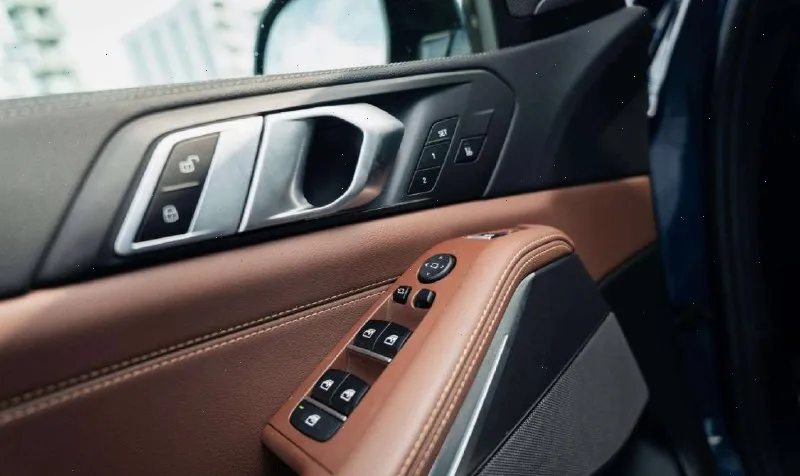 Первая регистрация: 2021-05 пробег: 42 517 км двигатель: 2993 cm³, 258 л. с. (210кв) тип топлива: дизель тип кузова: внедорожник / кроссовер количество дверей: 4/5 тип трансмиссии: полный привод (4х4) коробка передач: автоматическая климат-контроль: климат-контроль цвет: синий / голубой дефекты: без дефектов диаметр дисков: r21 снаряженная масса, кг: 2190 количество сидений: 5 евростандарт: евро 6 💸цена💸: 5 250 000 руб. нарядный автомобиль, без участия в дтп, один владелец, прошел своевременное обслуживание, по все вопросам звоните пишите 📞📱 max: +7 (926) 177-22-76 - фотография - 4