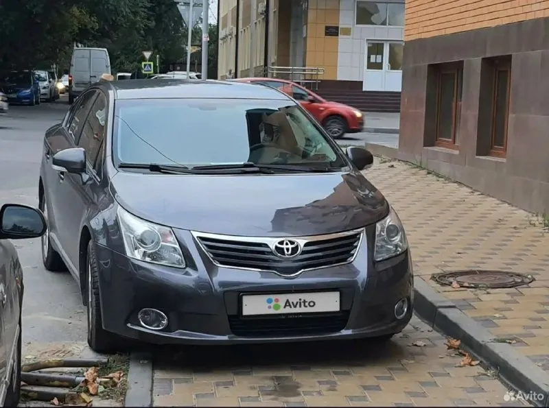 Продаю авенсис 3 поколения 1.8 cvt, 127 пробега, я 2й хоз, брал её на 39т пробега у дедушки друга! ц... - фотография