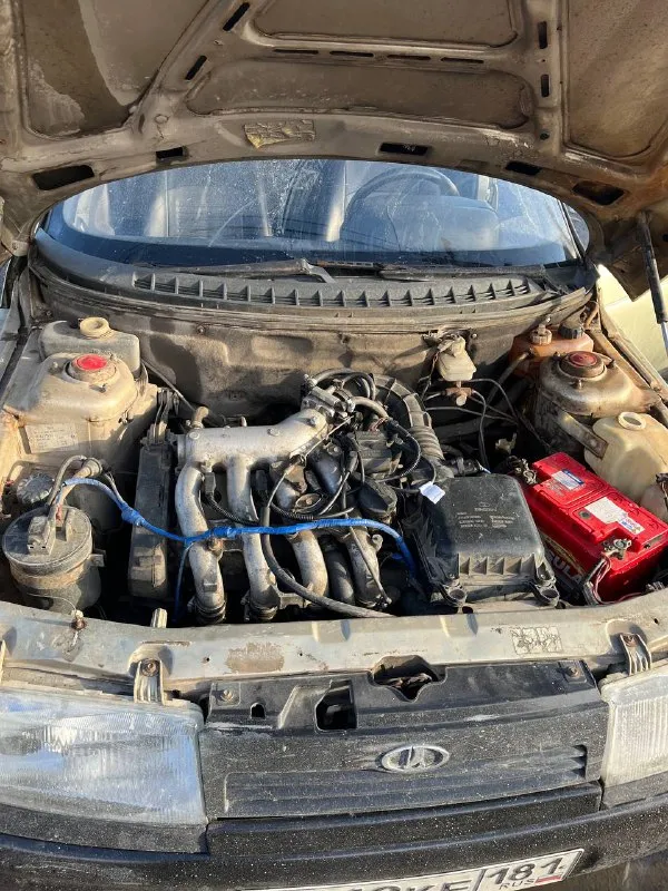 🚗lada2112 🗓️2001 💵цена:55000₽ торг 🕹️кпп: механика 🛢️объём: 1.6 ⛽тип двигателя:16клоп 🏃🏻‍♂️пробег: 320000 🏙️город: батайск ☎️телефон: 89889998305 ✅машиной нужно заниматься, документы; стс, птс,2 документа купли продажи, по техничке нужно поменять прокладку гбц, ходовая в норме, по кузову много моментов ( на дне 2 дырки под сиденьями), после аварии была помята жопа, чуть вытянул и поставил бампер, машина на ходу @cryptoscam97 - фотография - 3