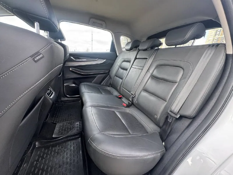 🏁 в продаже exeed lx год выпуска: 2023 пробег на табло: 62 603 км птс: электронный двигатель: 1.5 бензин трансмиссия: cvt vin: lvtdb21b9pe908028 цена: 1 470 000 руб. 📞 + 7 (938) 130-35-61 адрес: г. ростов-на-дону, тц «сиверс», пр. сиверса, 23 – как нас найти способы оплаты: — наличные; — кредит (20 банков); — безнал без ндс; — обмен на ваш авто. больше подробностей об авто и способах оплаты узнавайте у менеджера @autozaorndbot ___________ смотрите все авто в наличии – https://autozao. ru/ max. ru/auto_zao_rnd 💬 🗺️ присоединяйтесь к авто зао в других городах: — москва — краснодар - фотография - 10