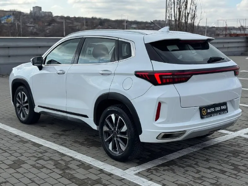 🏁 в продаже exeed lx год выпуска: 2023 пробег на табло: 62 603 км птс: электронный двигатель: 1.5 бензин трансмиссия: cvt vin: lvtdb21b9pe908028 цена: 1 470 000 руб. 📞 + 7 (938) 130-35-61 адрес: г. ростов-на-дону, тц «сиверс», пр. сиверса, 23 – как нас найти способы оплаты: — наличные; — кредит (20 банков); — безнал без ндс; — обмен на ваш авто. больше подробностей об авто и способах оплаты узнавайте у менеджера @autozaorndbot ___________ смотрите все авто в наличии – https://autozao. ru/ max. ru/auto_zao_rnd 💬 🗺️ присоединяйтесь к авто зао в других городах: — москва — краснодар - фотография - 3