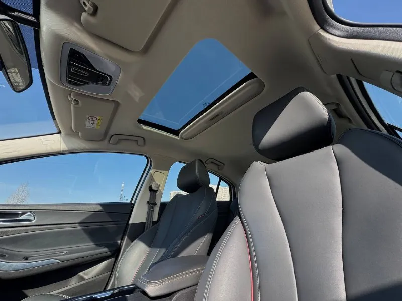 🏁 в продаже omoda s5 год выпуска: 2023 пробег на табло: 19 000 км птс: электронный двигатель: 1.5 бензин трансмиссия: cvt vin: lvvdc21b0pd226083 цена: 1 100 000 новая цена: 1 080 000 руб. 📞 + 7 (938) 130-35-61 адрес: г. ростов-на-дону, тц «сиверс», пр. сиверса, 23 – как нас найти способы оплаты: — наличные; — кредит (20 банков); — безнал без ндс; — обмен на ваш авто. больше подробностей об авто и способах оплаты узнавайте у менеджера @autozaorndbot ___________ смотрите все авто в наличии – https://autozao. ru/ max. ru/auto_zao_rnd 💬 🗺️ присоединяйтесь к авто зао в других городах: — москва — краснодар - фотография - 10