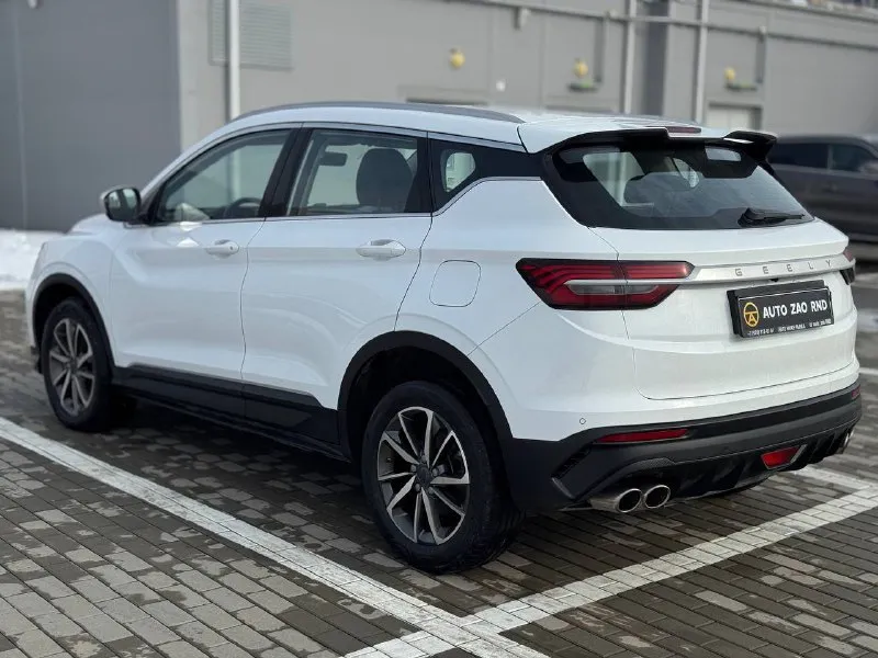 🏁в продаже geely coolray год выпуска: 2023 пробег на табло: 91 600 км птс: электронный, юр. чистый двигатель: 1.5 бензин трансмиссия: amt vin: y4k8622z1pb907253 цена: 1 290 000 новая цена: 1 280 000 руб. 📞 +7 (938) 130-35-61 адрес: г. ростов-на-дону, тц «сиверс», пр. сиверса, 23 – как нас найти способы оплаты: — наличные; — кредит (20 банков); — безнал без ндс; — обмен на ваш авто. больше подробностей об авто и способах оплаты узнавайте у менеджера @autozaorndbot ___________ смотрите все авто в наличии – https://autozao. ru/ 🗺️ присоединяйтесь к авто зао в других городах: — москва — краснодар - фотография - 3