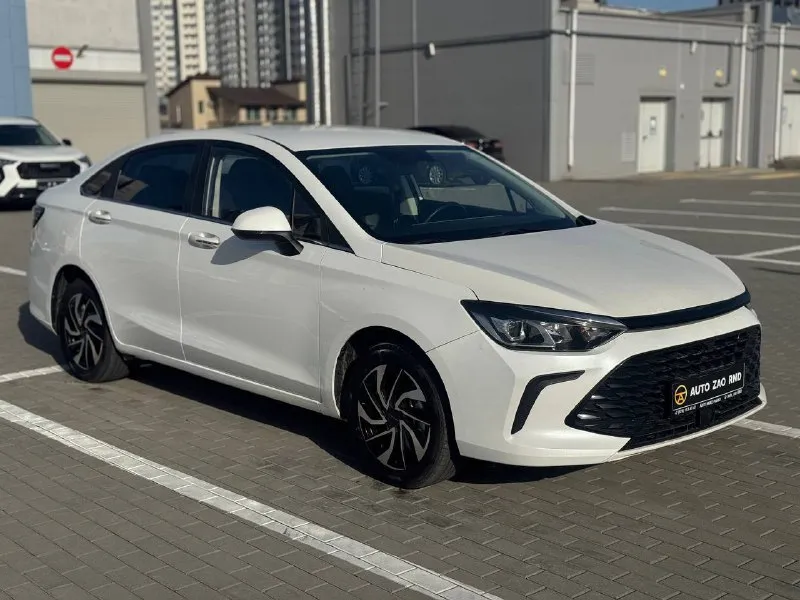 🏁 в продаже baic u5 plus год выпуска: 2023 пробег на табло: 28 230 км птс: электронный двигатель: 1.5 бензин трансмиссия: cvt vin: xwdclsac9p0001625 цена: 1 080 000 руб. 📞 + 7 (938) 130-35-61 адрес: г. ростов-на-дону, тц «сиверс», пр. сиверса, 23 – как нас найти способы оплаты: — наличные; — кредит (20 банков); — безнал без ндс; — обмен на ваш авто. больше подробностей об авто и способах оплаты узнавайте у менеджера @autozaorndbot ___________ смотрите все авто в наличии – https://autozao. ru/ max. ru/auto_zao_rnd 💬 🗺️ присоединяйтесь к авто зао в других городах: — москва — краснодар - фотография - 2