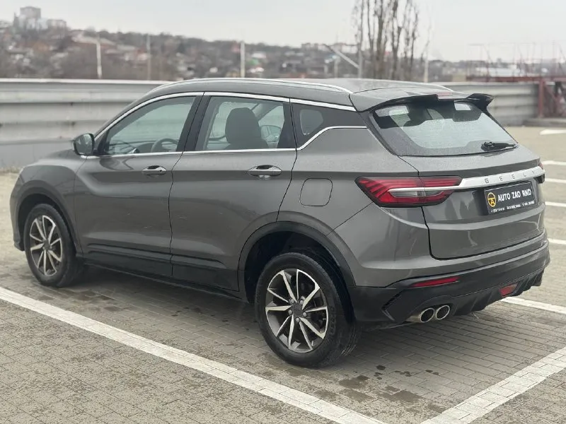 🏁 в продаже geely coolray год выпуска: 2023 пробег на табло: 56 152 км птс: электронный двигатель: 1.5 бензин трансмиссия: амт vin: y4k8622z3pb905083 цена: 1 340 000 руб. 📞 + 7 (938) 130-35-61 адрес: г. ростов-на-дону, тц «сиверс», пр. сиверса, 23 – как нас найти способы оплаты: — наличные; — кредит (20 банков); — безнал без ндс; — обмен на ваш авто. больше подробностей об авто и способах оплаты узнавайте у менеджера @autozaorndbot ___________ смотрите все авто в наличии – https://autozao. ru/ max. ru/auto_zao_rnd 💬 🗺️ присоединяйтесь к авто зао в других городах: — москва — краснодар - фотография - 4