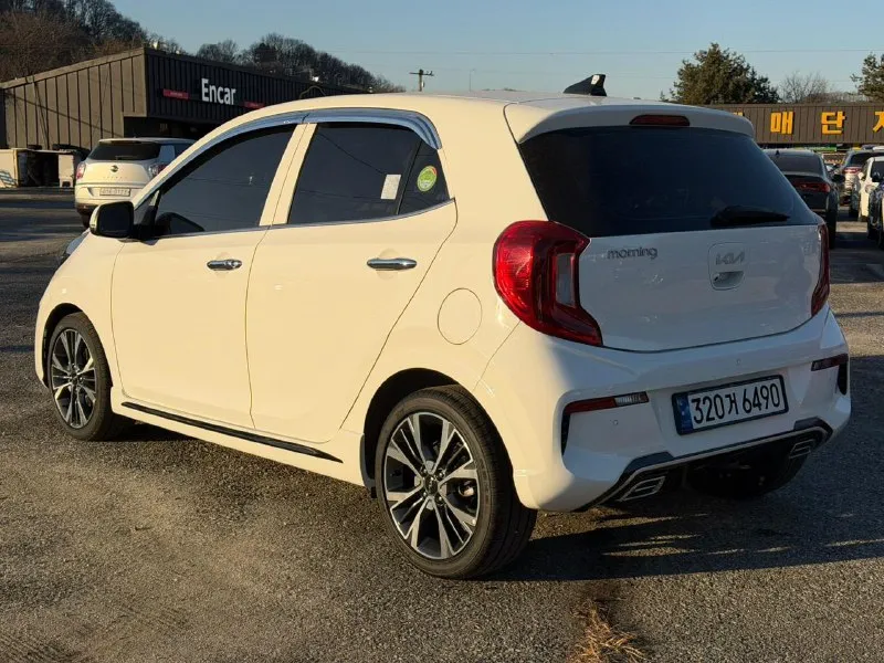 Kia moning 2023 1 литр бензин акпп 25.000км 2wd signature ростов на дону цена: 1.750.000 +79282126161 авто из кореи. оригинальный пробег. максимальная комплектация. отличное состояние. без замен и окрасов - фотография - 3