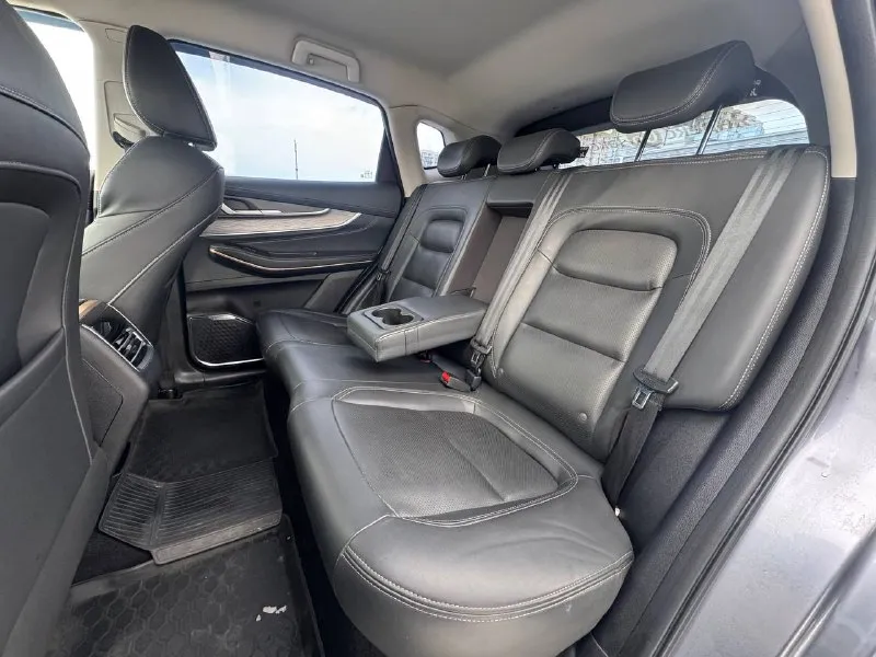 🏁 в продаже ехееd lx год выпуска: 2023 пробег на табло: 48 130 км птс: электронный двигатель: 1.5 бензин трансмиссия: cvt vin: lvtdb21bxpe905221 цена: 1 470 000 руб. 📞 + 7 (938) 130-35-61 адрес: г. ростов-на-дону, тц «сиверс», пр. сиверса, 23 – как нас найти способы оплаты: — наличные; — кредит (20 банков); — безнал без ндс; — обмен на ваш авто. больше подробностей об авто и способах оплаты узнавайте у менеджера @autozaorndbot ___________ смотрите все авто в наличии – https://autozao. ru/ max. ru/auto_zao_rnd 💬 🗺️ присоединяйтесь к авто зао в других городах: — москва — краснодар - фотография - 10