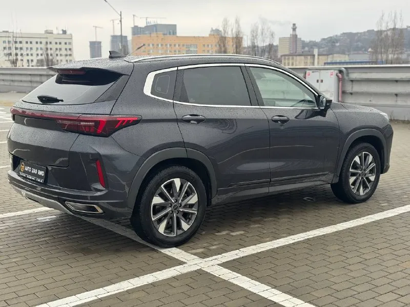 🏁 в продаже ехееd lx год выпуска: 2023 пробег на табло: 48 130 км птс: электронный двигатель: 1.5 бензин трансмиссия: cvt vin: lvtdb21bxpe905221 цена: 1 470 000 руб. 📞 + 7 (938) 130-35-61 адрес: г. ростов-на-дону, тц «сиверс», пр. сиверса, 23 – как нас найти способы оплаты: — наличные; — кредит (20 банков); — безнал без ндс; — обмен на ваш авто. больше подробностей об авто и способах оплаты узнавайте у менеджера @autozaorndbot ___________ смотрите все авто в наличии – https://autozao. ru/ max. ru/auto_zao_rnd 💬 🗺️ присоединяйтесь к авто зао в других городах: — москва — краснодар - фотография - 4