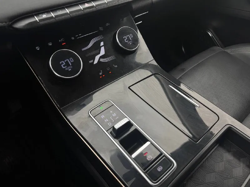 🏁 в продаже ехееd lx год выпуска: 2023 пробег на табло: 48 130 км птс: электронный двигатель: 1.5 бензин трансмиссия: cvt vin: lvtdb21bxpe905221 цена: 1 470 000 руб. 📞 + 7 (938) 130-35-61 адрес: г. ростов-на-дону, тц «сиверс», пр. сиверса, 23 – как нас найти способы оплаты: — наличные; — кредит (20 банков); — безнал без ндс; — обмен на ваш авто. больше подробностей об авто и способах оплаты узнавайте у менеджера @autozaorndbot ___________ смотрите все авто в наличии – https://autozao. ru/ max. ru/auto_zao_rnd 💬 🗺️ присоединяйтесь к авто зао в других городах: — москва — краснодар - фотография - 8