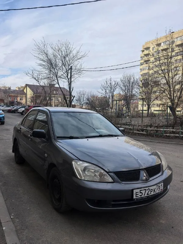Mitsubishi lancer 9 2006г собственник 3 владельца двигатель 1.3 / мкпп / все работает идеально, масло менялось каждые 6т. к (lukoil genesis 5w30) по документам все отлично, штрафов, запретов, ограничений нет что было сделано, смотрите ниже, все чеки, предоставлю ходовая перед: стойки стабилизаторов 4шт втулки стабилизаторов 4шт передние рулевые наконечники 2шт шаровые опоры 2шт передние стойки 2 передние сайлентболоки на перед рычаги 2 тормозные диски колодки опорные подшипники 2 пыльник отбойник на стойки передний сальник деференциала левый рулевая рейка motorherz ходовая зад: тросики ручника 2 стойки армортизационные 2 пальник на стойки и отбойник на 2 тормозные диски задние колодки задние колодки на ручник капиталка: 25 августа 2025 расточка шлифовка масляный насос прокладка гбц прокладки выпускного и выпускного коллектора поршни + пальцы 72.0 вкладыши коренные и шатунные 0.25 кольца поршневые 72.0 сальники клапанов + клапана выжимной подшипник свечи сальники двигателя зад перед сальники распредвала помпа антифриз красный 5л прокладка масло приемника прокладка дроссельной заслонки ремень грм ролик натяжной прокладка клапанной крышки уплотнительные кольца свечных колодцев замена масла в коробке на пробеге 249.900 масло трансмиссионное мкпп zic 75w-85 по мелочи - заменено: броне провода наконечники катушки уплотнитель пробки поддона сальник деференциала датчик уровня давления масла замена кулисы отопителя датчик давления масла бензонасос датчик уровня топлива термостат подрулевой шлейф обводные ремни (2) 02.11.25 замена жидкости гидроуселителя mannol сальник распредвала (reinz) 500₽ обводные ремни (2) 1.400₽ 25.02.2026 замена радиатора двигателя машину делала для себя! салон в хорошем состоянии, багажник тоже, гур/кондиционер/печка/стеклоподъемники/центральный замок установлены линзованные туманки 05.02.2026 в машине дует, светится, работает всё продаю не спешу, приезжайте, смотрите, проверяйте 440.000₽ 🔴 89508512547 алина - фотография - 1