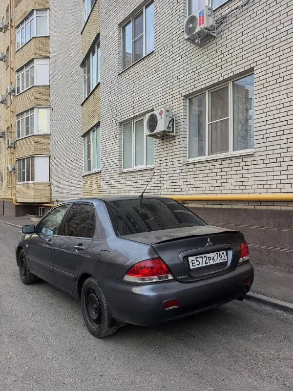 Mitsubishi lancer 9 2006г собственник 3 владельца двигатель 1.3 / мкпп / все работает идеально, масло менялось каждые 6т. к (lukoil genesis 5w30) по документам все отлично, штрафов, запретов, ограничений нет что было сделано, смотрите ниже, все чеки, предоставлю ходовая перед: стойки стабилизаторов 4шт втулки стабилизаторов 4шт передние рулевые наконечники 2шт шаровые опоры 2шт передние стойки 2 передние сайлентболоки на перед рычаги 2 тормозные диски колодки опорные подшипники 2 пыльник отбойник на стойки передний сальник деференциала левый рулевая рейка motorherz ходовая зад: тросики ручника 2 стойки армортизационные 2 пальник на стойки и отбойник на 2 тормозные диски задние колодки задние колодки на ручник капиталка: 25 августа 2025 расточка шлифовка масляный насос прокладка гбц прокладки выпускного и выпускного коллектора поршни + пальцы 72.0 вкладыши коренные и шатунные 0.25 кольца поршневые 72.0 сальники клапанов + клапана выжимной подшипник свечи сальники двигателя зад перед сальники распредвала помпа антифриз красный 5л прокладка масло приемника прокладка дроссельной заслонки ремень грм ролик натяжной прокладка клапанной крышки уплотнительные кольца свечных колодцев замена масла в коробке на пробеге 249.900 масло трансмиссионное мкпп zic 75w-85 по мелочи - заменено: броне провода наконечники катушки уплотнитель пробки поддона сальник деференциала датчик уровня давления масла замена кулисы отопителя датчик давления масла бензонасос датчик уровня топлива термостат подрулевой шлейф обводные ремни (2) 02.11.25 замена жидкости гидроуселителя mannol сальник распредвала (reinz) 500₽ обводные ремни (2) 1.400₽ 25.02.2026 замена радиатора двигателя машину делала для себя! салон в хорошем состоянии, багажник тоже, гур/кондиционер/печка/стеклоподъемники/центральный замок установлены линзованные туманки 05.02.2026 в машине дует, светится, работает всё продаю не спешу, приезжайте, смотрите, проверяйте 440.000₽ 🔴 89508512547 алина - фотография - 2