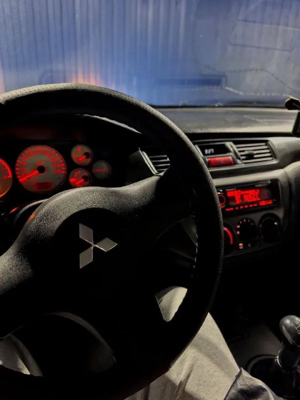 Mitsubishi lancer 9 2006г собственник 3 владельца двигатель 1.3 / мкпп / все работает идеально, масло менялось каждые 6т. к (lukoil genesis 5w30) по документам все отлично, штрафов, запретов, ограничений нет что было сделано, смотрите ниже, все чеки, предоставлю ходовая перед: стойки стабилизаторов 4шт втулки стабилизаторов 4шт передние рулевые наконечники 2шт шаровые опоры 2шт передние стойки 2 передние сайлентболоки на перед рычаги 2 тормозные диски колодки опорные подшипники 2 пыльник отбойник на стойки передний сальник деференциала левый рулевая рейка motorherz ходовая зад: тросики ручника 2 стойки армортизационные 2 пальник на стойки и отбойник на 2 тормозные диски задние колодки задние колодки на ручник капиталка: 25 августа 2025 расточка шлифовка масляный насос прокладка гбц прокладки выпускного и выпускного коллектора поршни + пальцы 72.0 вкладыши коренные и шатунные 0.25 кольца поршневые 72.0 сальники клапанов + клапана выжимной подшипник свечи сальники двигателя зад перед сальники распредвала помпа антифриз красный 5л прокладка масло приемника прокладка дроссельной заслонки ремень грм ролик натяжной прокладка клапанной крышки уплотнительные кольца свечных колодцев замена масла в коробке на пробеге 249.900 масло трансмиссионное мкпп zic 75w-85 по мелочи - заменено: броне провода наконечники катушки уплотнитель пробки поддона сальник деференциала датчик уровня давления масла замена кулисы отопителя датчик давления масла бензонасос датчик уровня топлива термостат подрулевой шлейф обводные ремни (2) 02.11.25 замена жидкости гидроуселителя mannol сальник распредвала (reinz) 500₽ обводные ремни (2) 1.400₽ 25.02.2026 замена радиатора двигателя машину делала для себя! салон в хорошем состоянии, багажник тоже, гур/кондиционер/печка/стеклоподъемники/центральный замок установлены линзованные туманки 05.02.2026 в машине дует, светится, работает всё продаю не спешу, приезжайте, смотрите, проверяйте 440.000₽ 🔴 89508512547 алина - фотография - 4