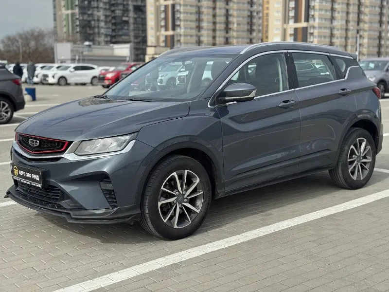 🚘 в продаже geely coolray год выпуска: 2022 пробег на табло: 73 745 км птс: электронный двигатель: 1.5 бензин трансмиссия: amt vin: y4k8622z6nb912445 цена: 1 290 000 руб. 📞 + 7 (938) 130-35-61 адрес: г. ростов-на-дону, тц «сиверс», пр. сиверса, 23 – как нас найти способы оплаты: — наличные; — кредит (20 банков); — безнал без ндс; — обмен на ваш авто. больше подробностей об авто и способах оплаты узнавайте у менеджера @autozaorndbot ___________ смотрите все авто в наличии – https://autozao. ru/ max. ru/auto_zao_rnd 💬 🗺️ присоединяйтесь к авто зао в других городах: — москва — краснодар - фотография - 1