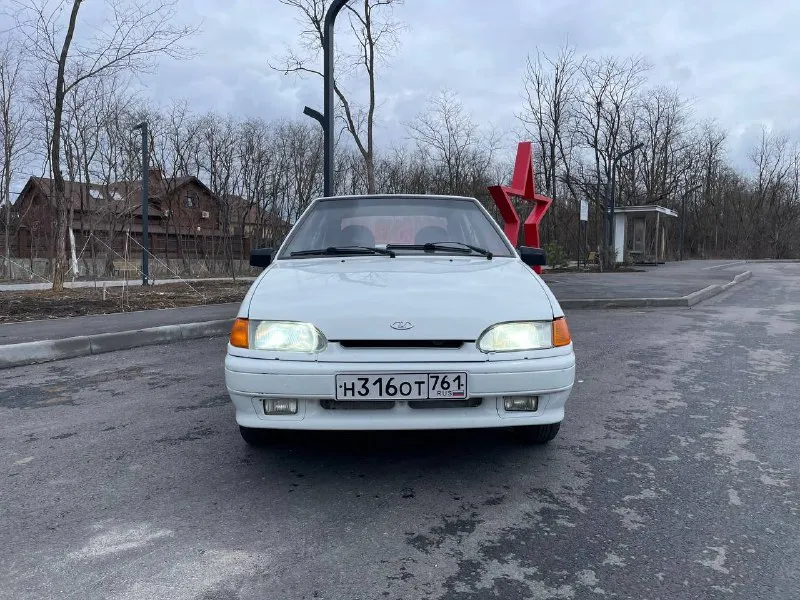 Продаю ваз 2114 в отличном состоянии год выпуск 2011 остекление все заводское кроме лобового. стакан... - фотография