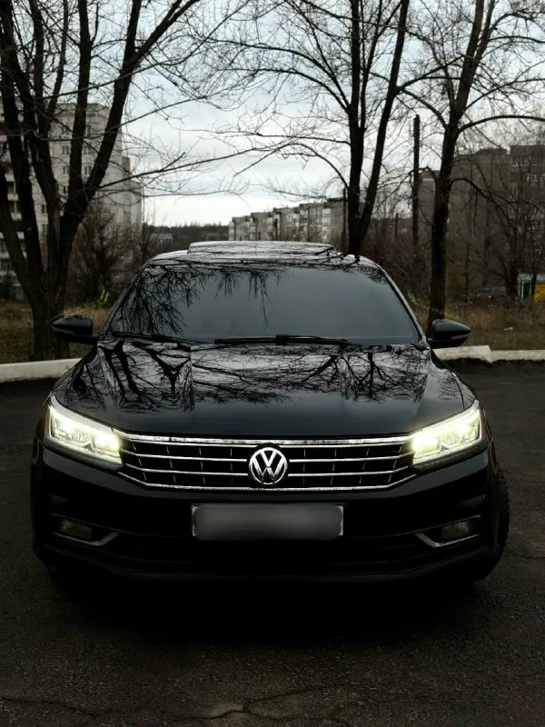 Продаю volkswagen passat b8 1.8 tsi 2016 коробка и мотор работают отлично, ходовая на 5+, масло не ест, кузов в отличном состоянии. акпп - aisin, не dsg машина русифицирована также отдам - летнюю резину и хорошую зимнюю резину "goodyear" контакты: +79591999996 - фотография - 1