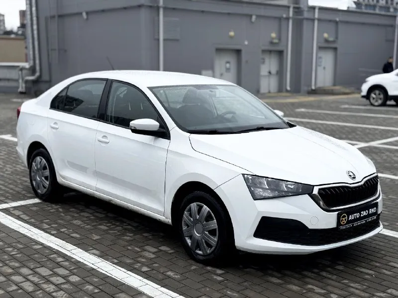 🚘 в продаже skoda rapid год выпуска: 2021 пробег на табло: 122 000 км птс: электронный, юр. чистый двигатель: 1.6 бензин трансмиссия: аt vin: xw8ac2nh4mk122025 цена: 880 000 новая цена: 870 000 руб. 📞 + 7 (928) 113-61-61 адрес: г. ростов-на-дону, тц «сиверс», пр. сиверса, 23 – как нас найти способы оплаты: — наличные; — кредит (20 банков); — безнал без ндс; — обмен на ваш авто. больше подробностей об авто и способах оплаты узнавайте у менеджера в @autozaorndbot _____________ смотрите все авто в наличии – https://autozao. ru/ 🗺️ присоединяйтесь к авто зао в других городах: — москва — краснодар — екатеринбург - фотография - 2