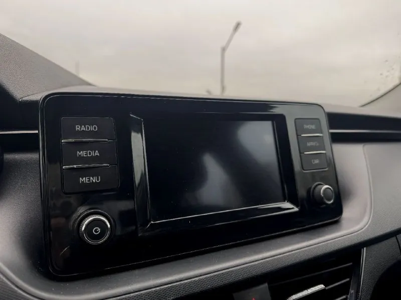 🚘 в продаже skoda rapid год выпуска: 2021 пробег на табло: 122 000 км птс: электронный, юр. чистый двигатель: 1.6 бензин трансмиссия: аt vin: xw8ac2nh4mk122025 цена: 880 000 новая цена: 870 000 руб. 📞 + 7 (928) 113-61-61 адрес: г. ростов-на-дону, тц «сиверс», пр. сиверса, 23 – как нас найти способы оплаты: — наличные; — кредит (20 банков); — безнал без ндс; — обмен на ваш авто. больше подробностей об авто и способах оплаты узнавайте у менеджера в @autozaorndbot _____________ смотрите все авто в наличии – https://autozao. ru/ 🗺️ присоединяйтесь к авто зао в других городах: — москва — краснодар — екатеринбург - фотография - 8